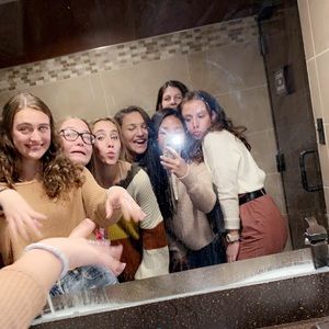 Meet your Posher, Maddie